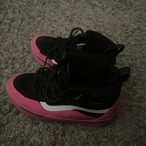Vans Women's Black and Pink High-Top Sneakers Size 6.5 - Picture 3 of 7
